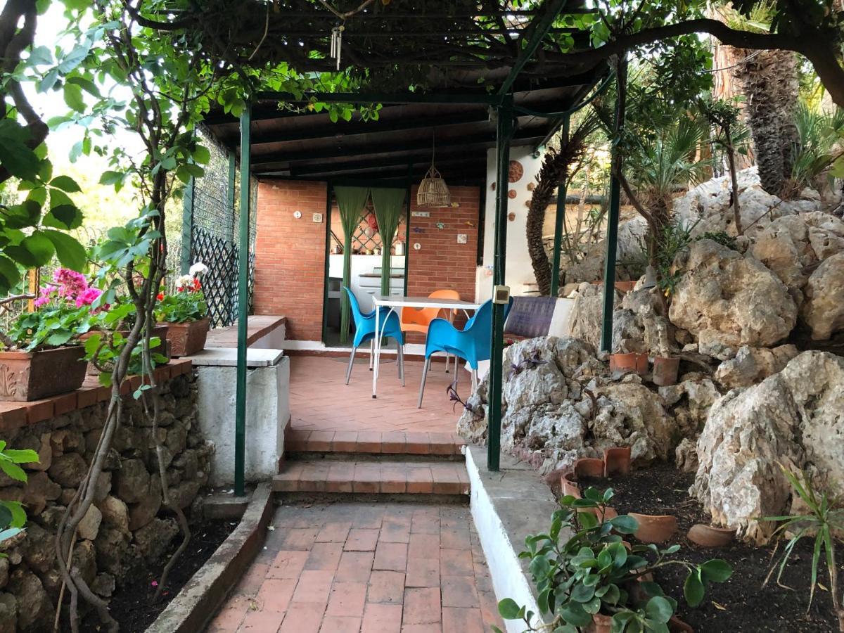 Vila Casa Elvira Terrasini Exteriér fotografie
