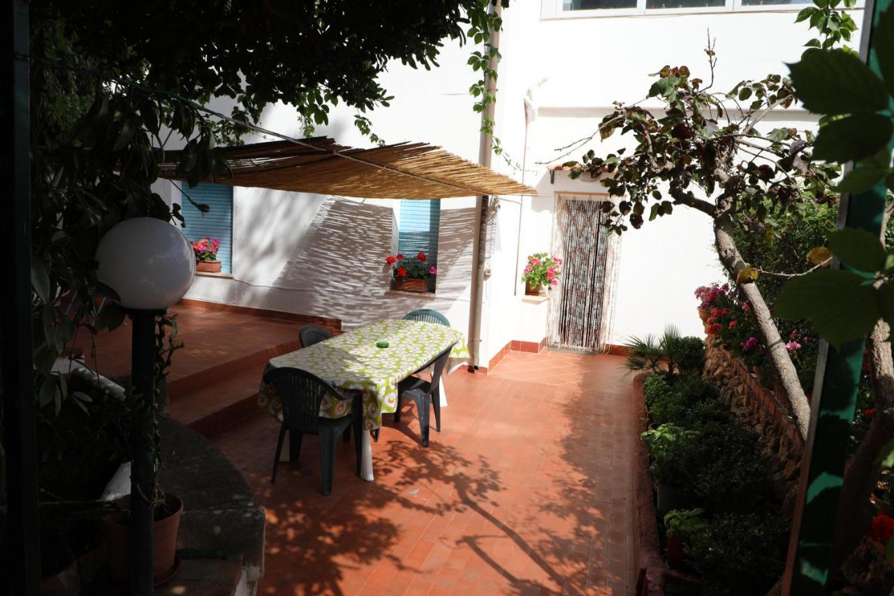 Vila Casa Elvira Terrasini Exteriér fotografie